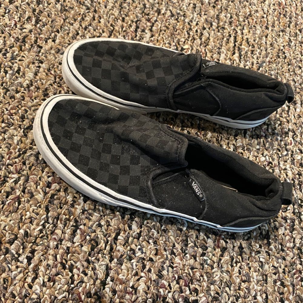 Vans Classic Slip On Kids Size 4 black Casual Comfort School Sneakers